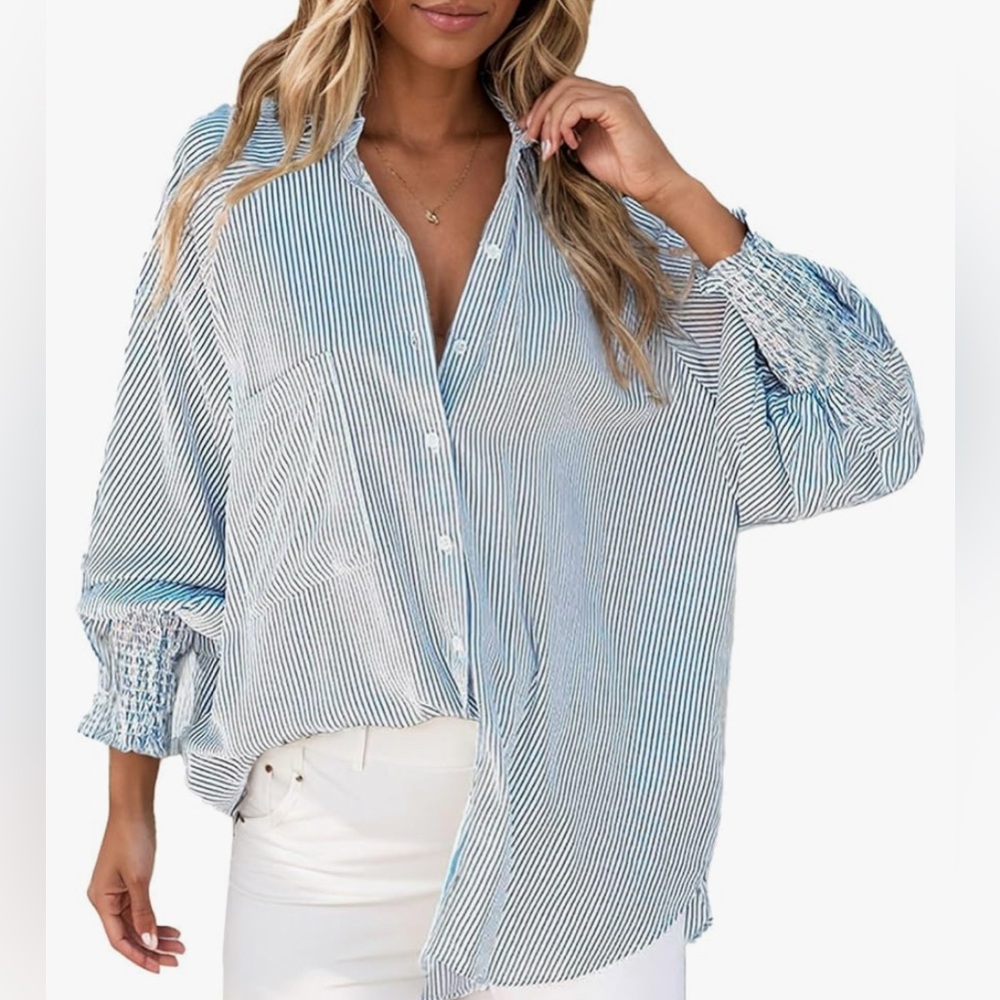 Button Up Pinstripe Top/Shirt Oversized LS Pockets! Gathered Cuffs